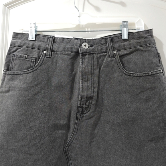 COTTON ON Black Wash Denim Mini Skirt, Raw Hem, 100 Cotton, NWT, Size 8 - Picture 3 of 14